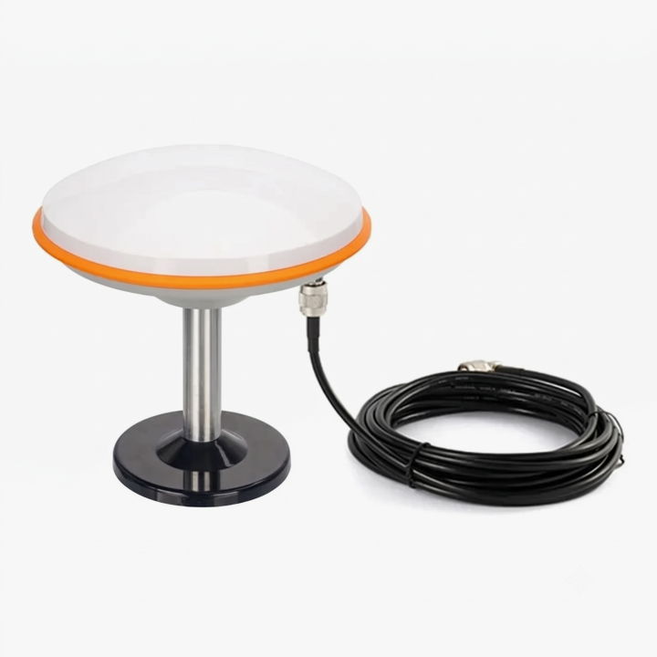 Active mushroom GNSS antenna